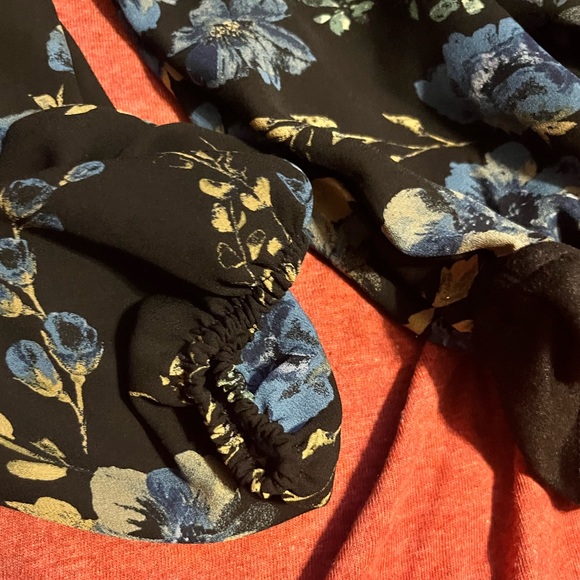 ❤️Trixxi One Piece - Picture 5 of 6